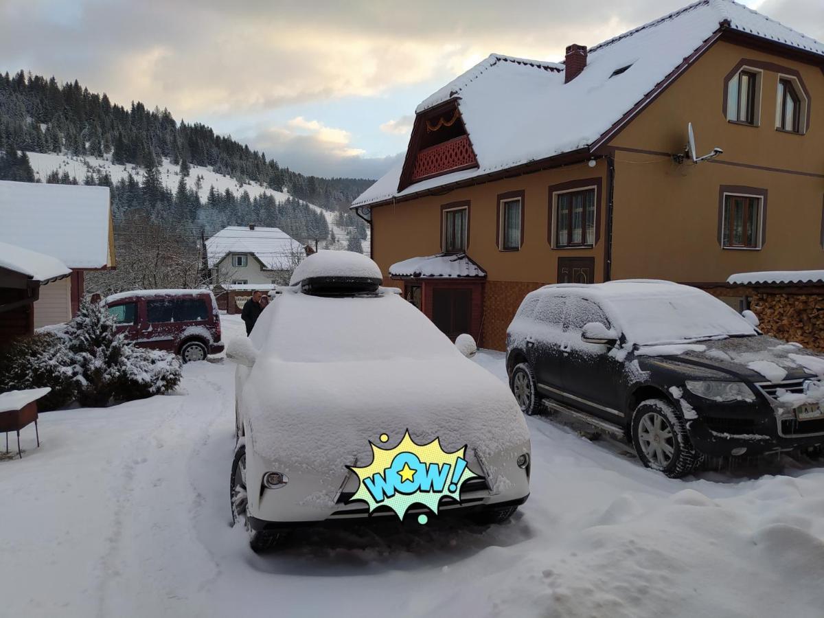 Sadyba Gostynniy Dvir Hotel Izki Bagian luar foto