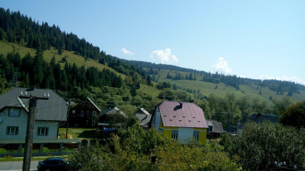 Sadyba Gostynniy Dvir Hotel Izki Bagian luar foto